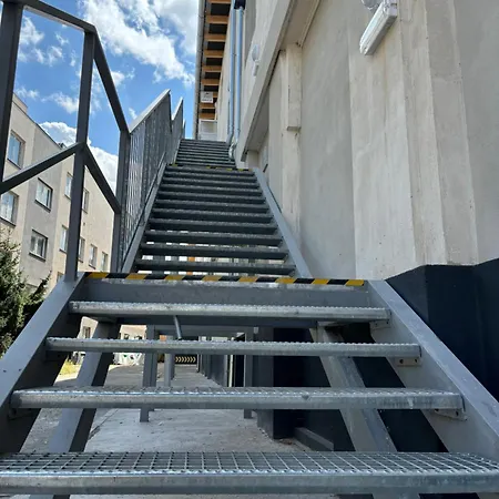 Apartman Zborovska 22 A *